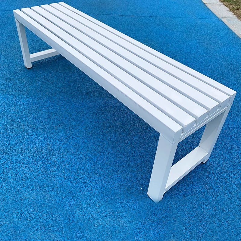 インターネットで話題の背もたれ付きピンクベンチ、完全に錬鉄製 - Garden Bench Metal のレビューと価格