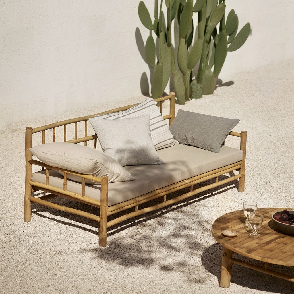 # モダンな竹製ガーデンベンチ、ベトナム製の家庭用家具、屋外 - Outdoor Furniture Vietnam のレビューと価格