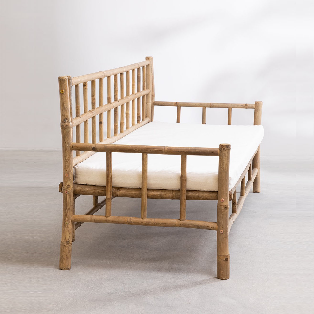 # モダンな竹製ガーデンベンチ、ベトナム製の家庭用家具、屋外 - Outdoor Furniture Vietnam のレビューと価格