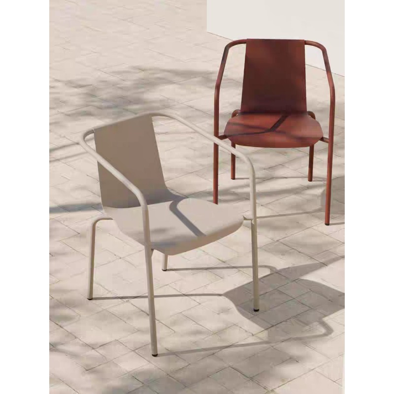 スカンジナビア風パティオセット、長方形テーブルと正方形サイド - Outdoor Furniture Metal Chairs のレビューと価格