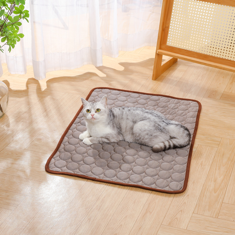 犬猫用ペット冷却マット 夏用冷却パッド 睡眠用ベッドマット  - Outdoor Daybed Sofa のレビューと価格