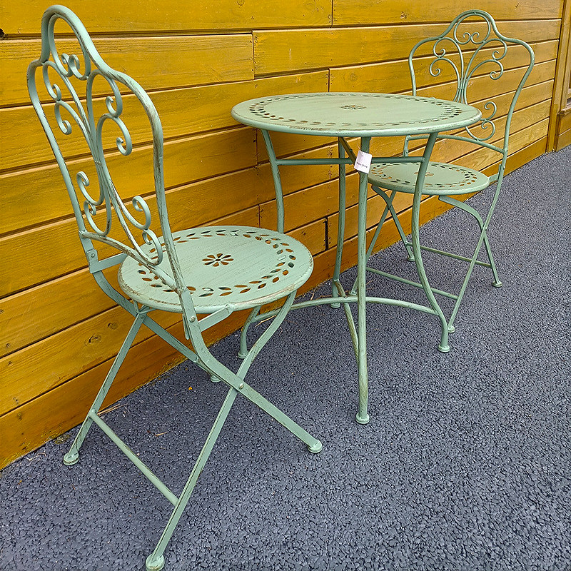 フランスのカントリースタイルの鉄製テーブルと椅子、屋外パティ - Outdoor Furniture Metal Chairs のレビューと価格