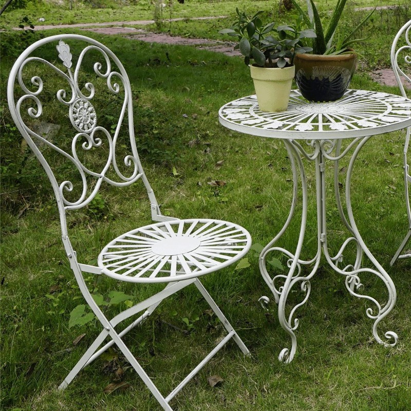 フランスのヴィンテージ鉄製テーブルと椅子、中空デザインのカフ - Outdoor Furniture Metal Chairs のレビューと価格
